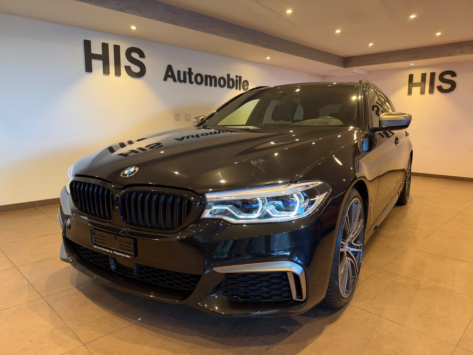 BMW M550d xDrive SAG Touring-image-2