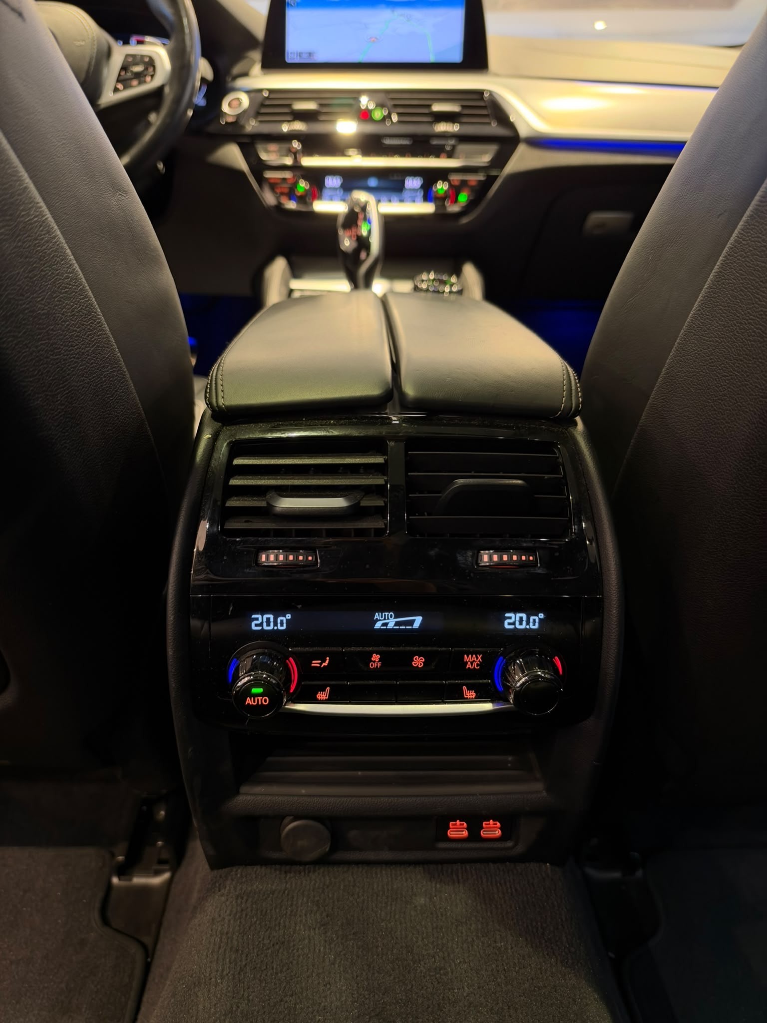 BMW M550d xDrive SAG Touring-image-13