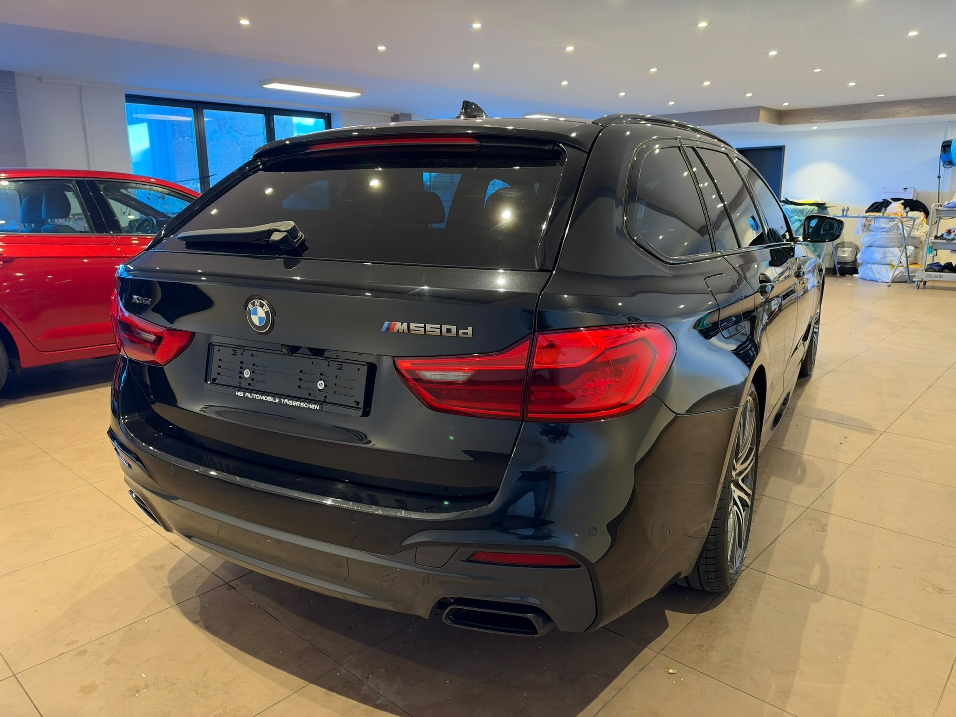 BMW M550d xDrive SAG Touring-image-6