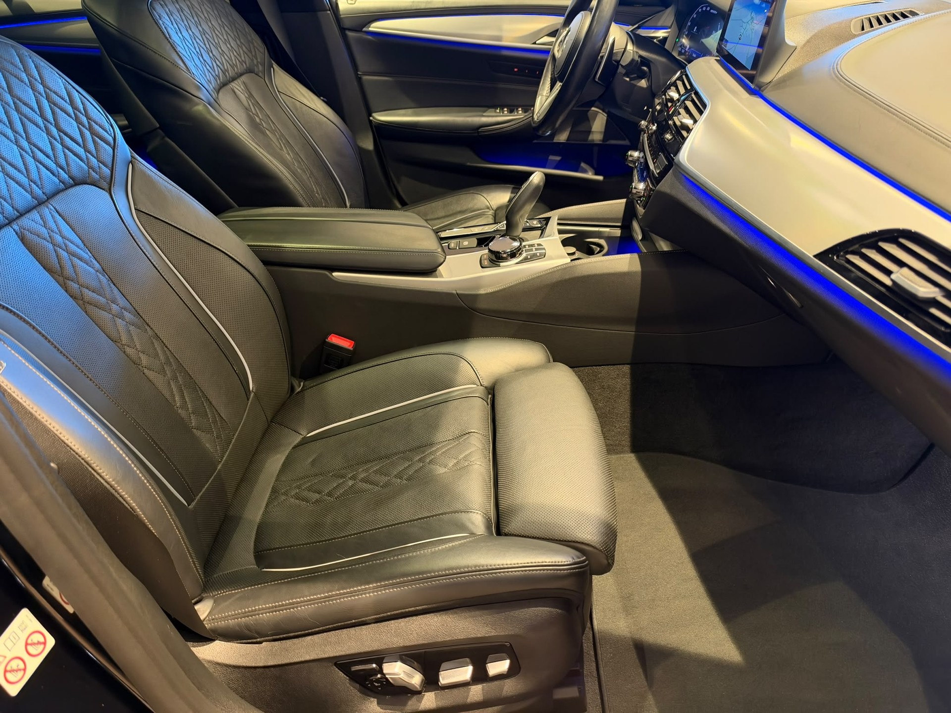 BMW M550d xDrive SAG Touring-image-10
