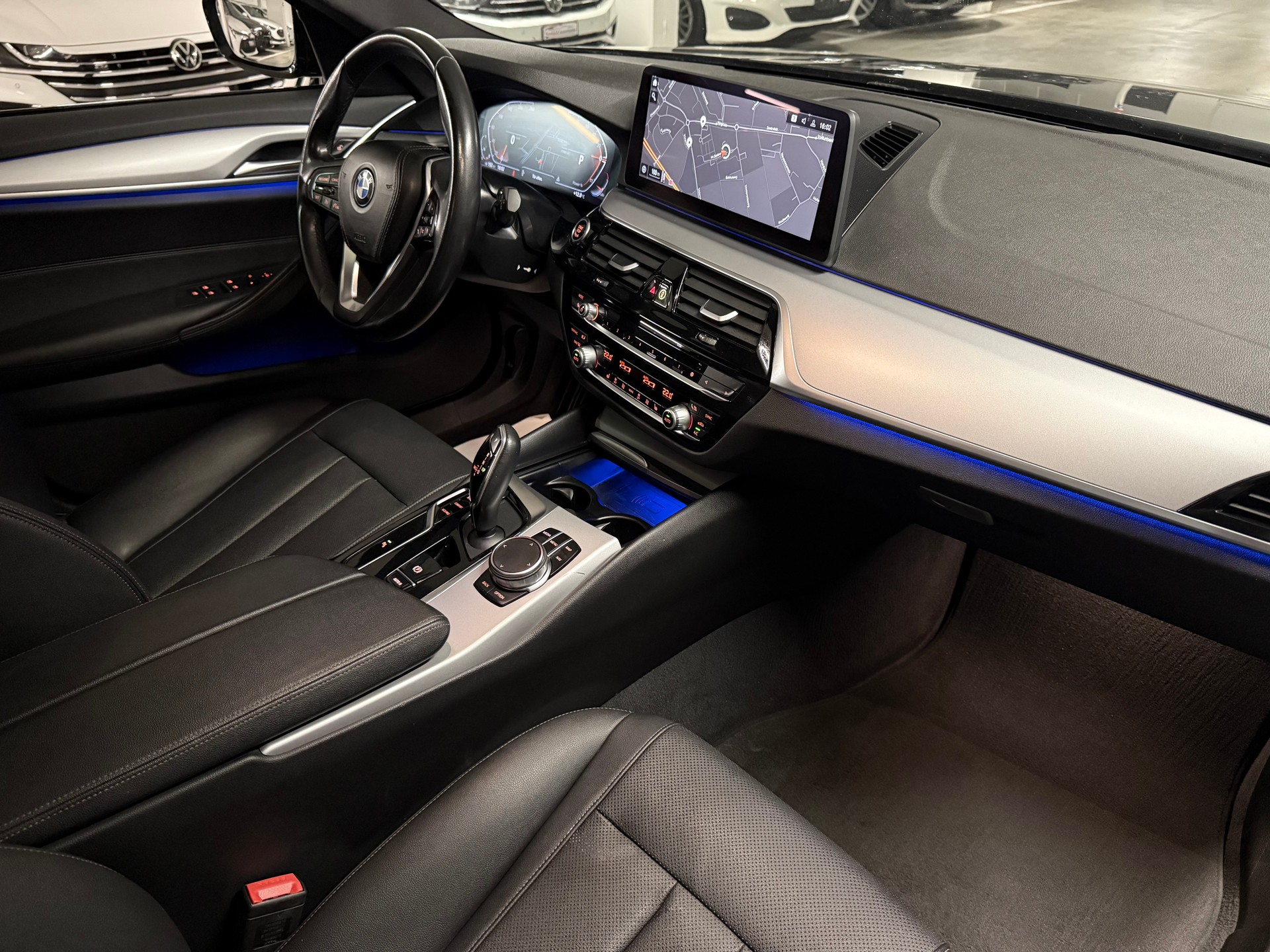 BMW 520d xDrive 48V Touring Steptronic RF-Kamera, Ambiente Beleuchtung-image-9