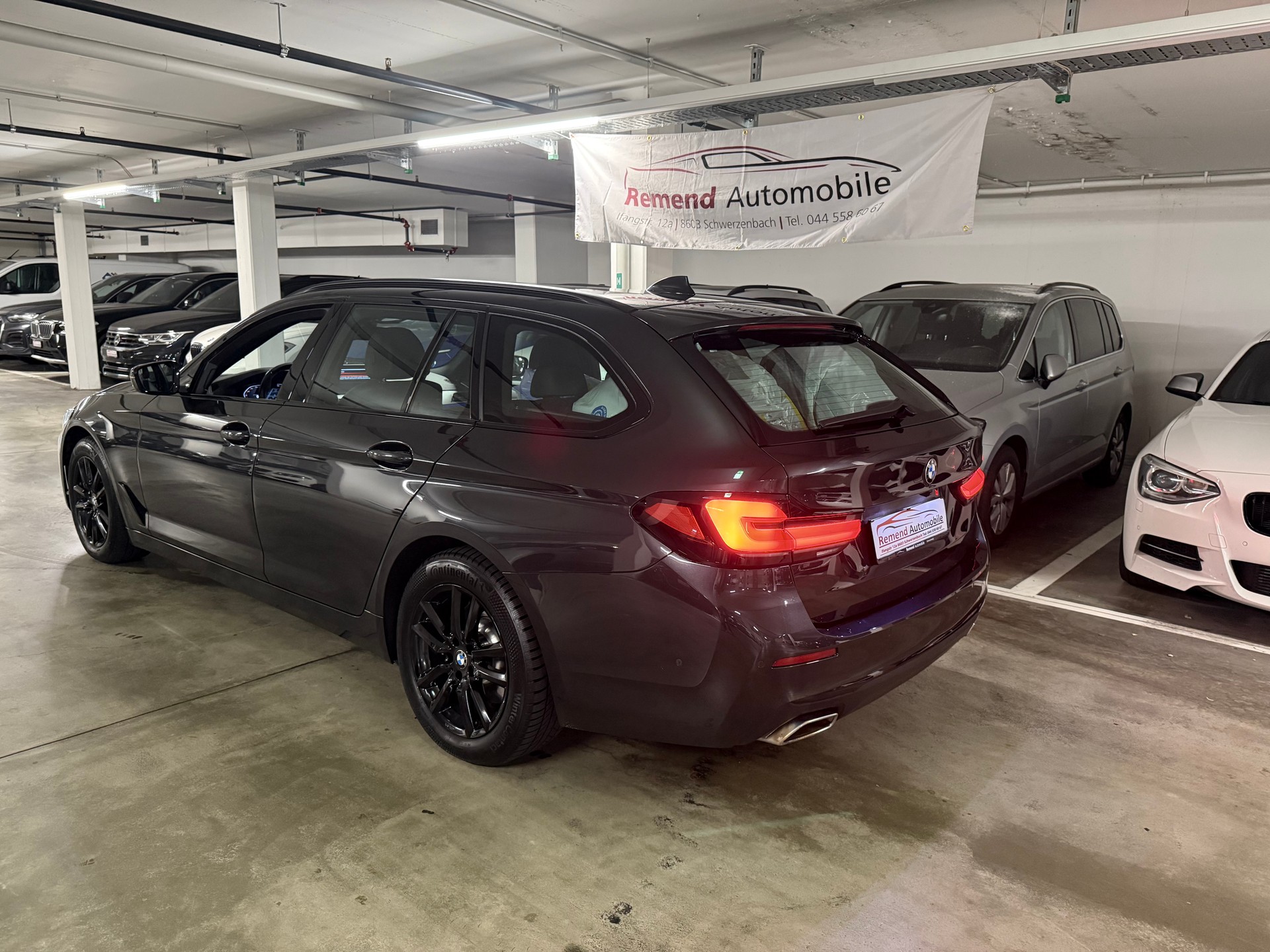 BMW 520d xDrive 48V Touring Steptronic RF-Kamera, Ambiente Beleuchtung-image-4