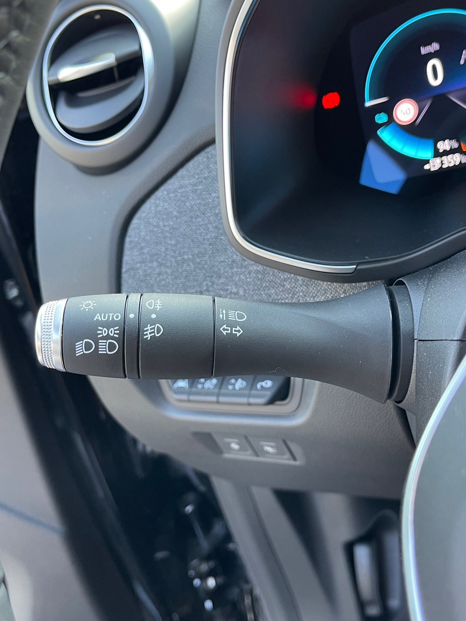 RENAULT Zoe Intens R135 (incl. Batterie)-image-14