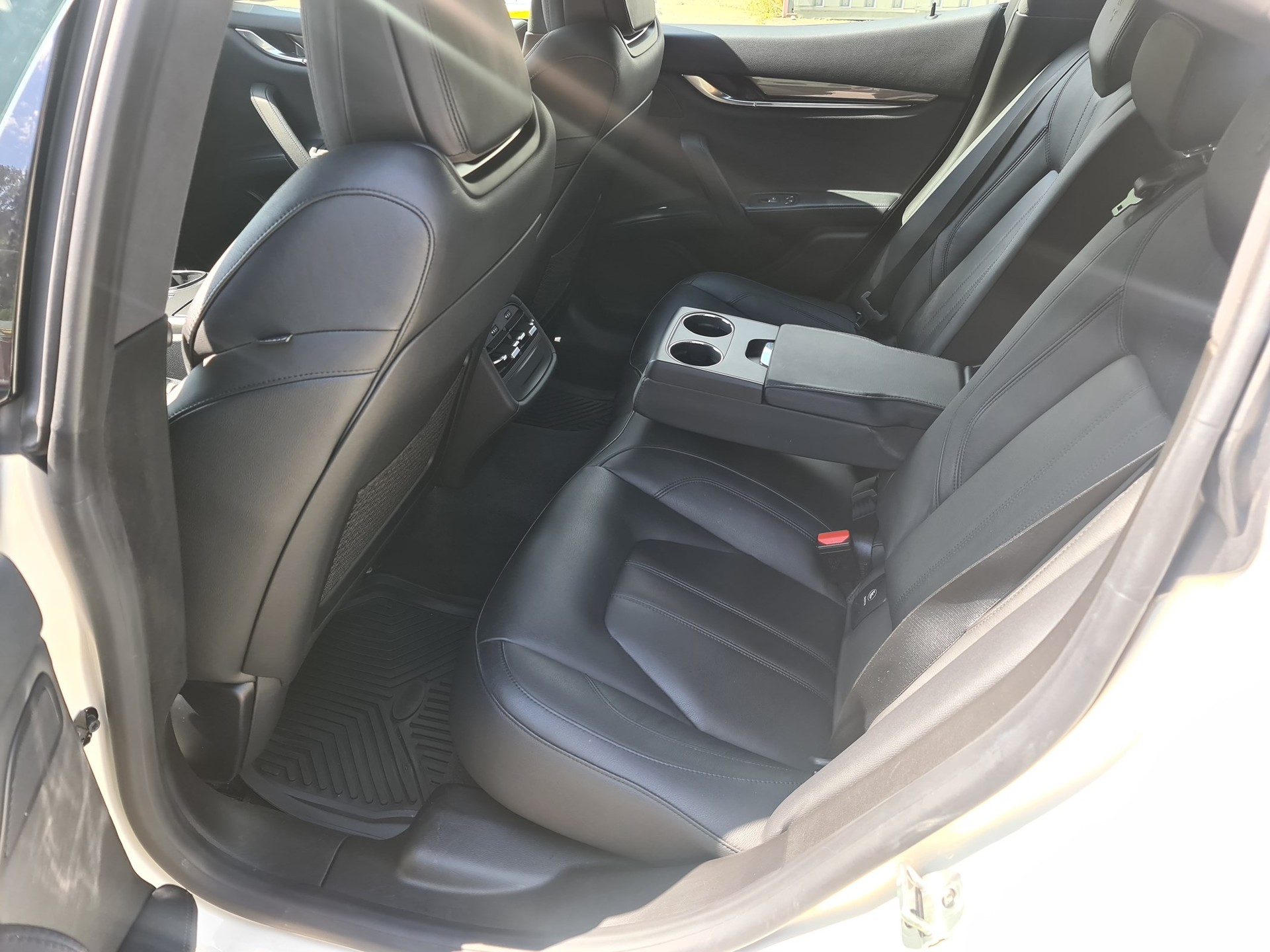 MASERATI Ghibli D 3.0 V6 GranSport Automatica-image-9