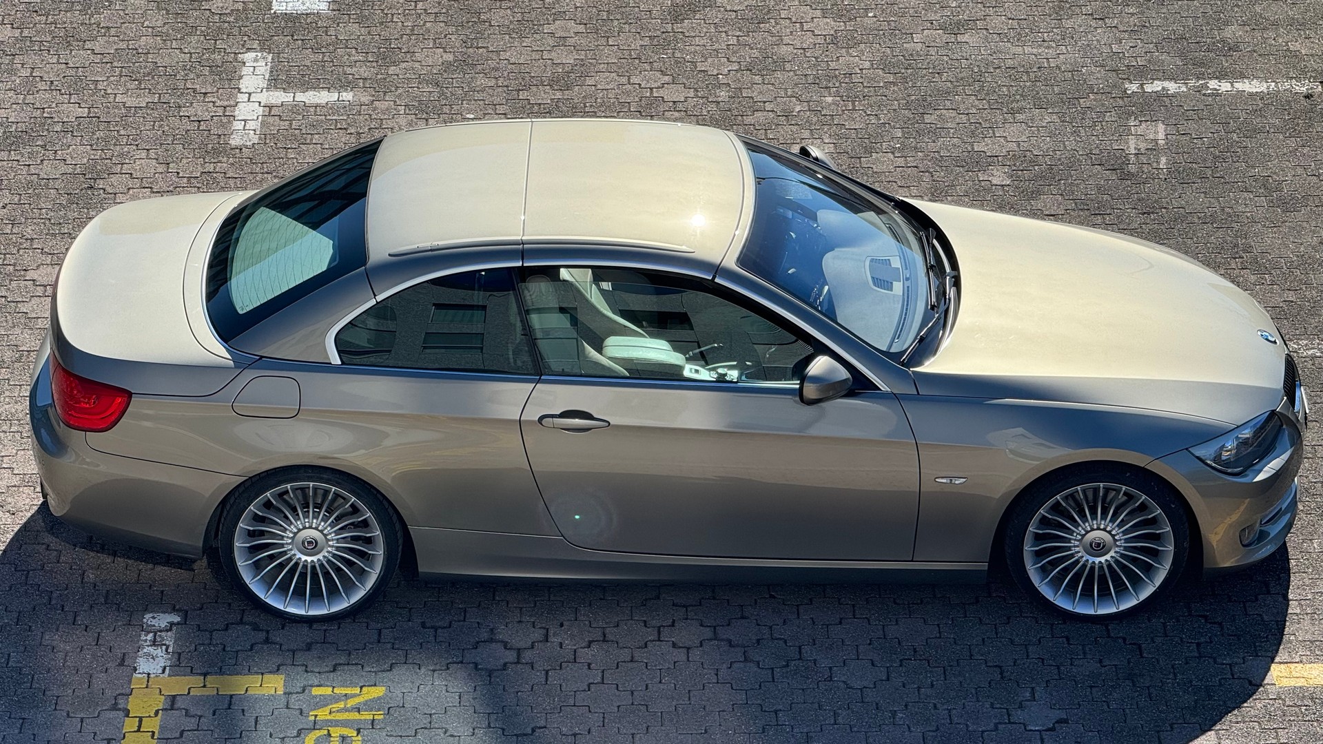BMW 335i Cabriolet DSG-image-0