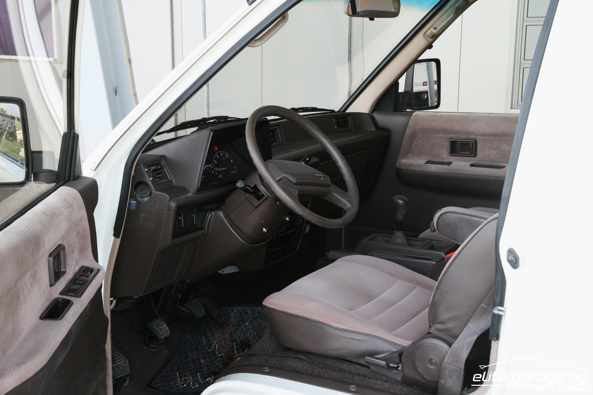 TOYOTA Model-F 2.2 Wagon GL-image-12