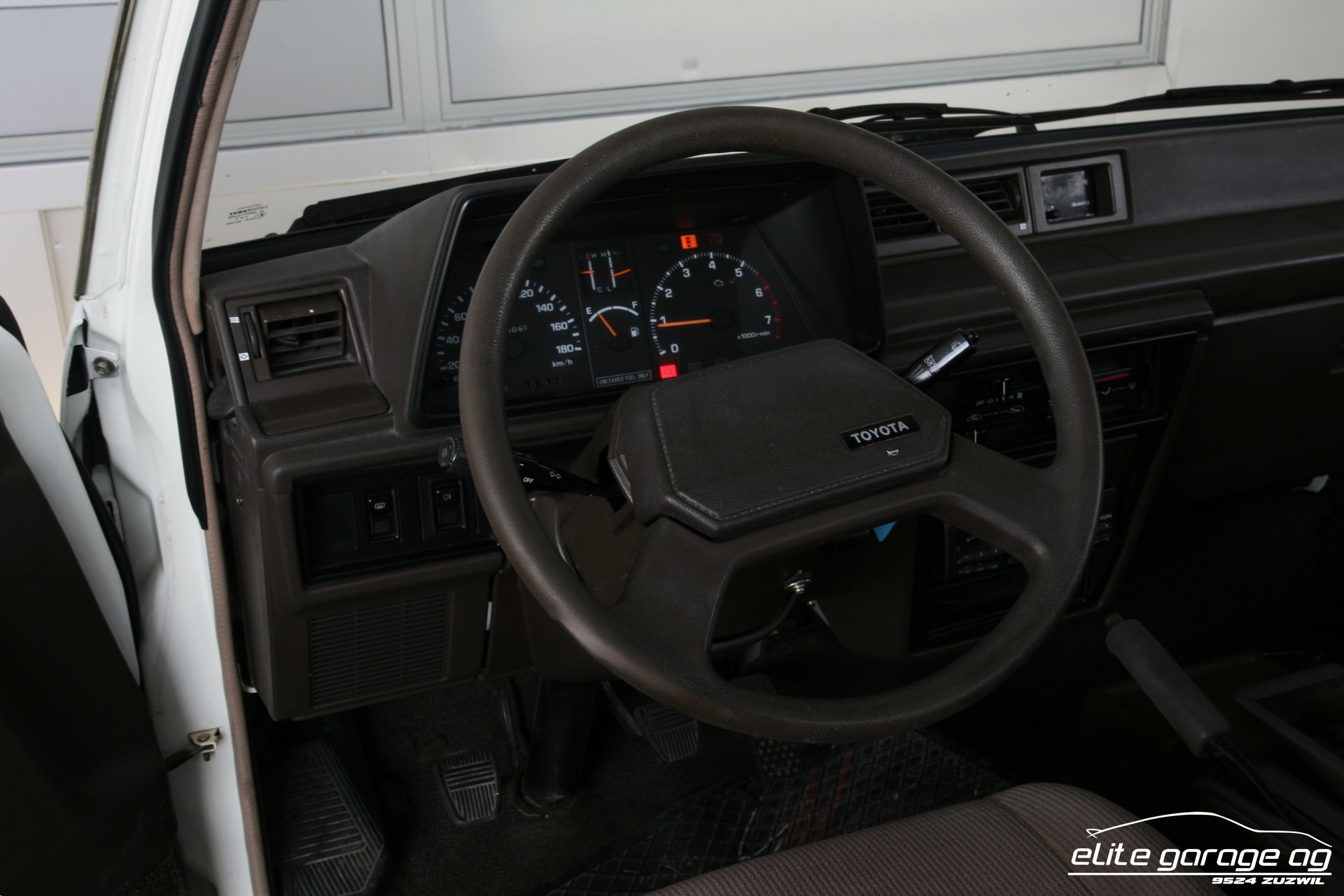 TOYOTA Model-F 2.2 Wagon GL-image-13