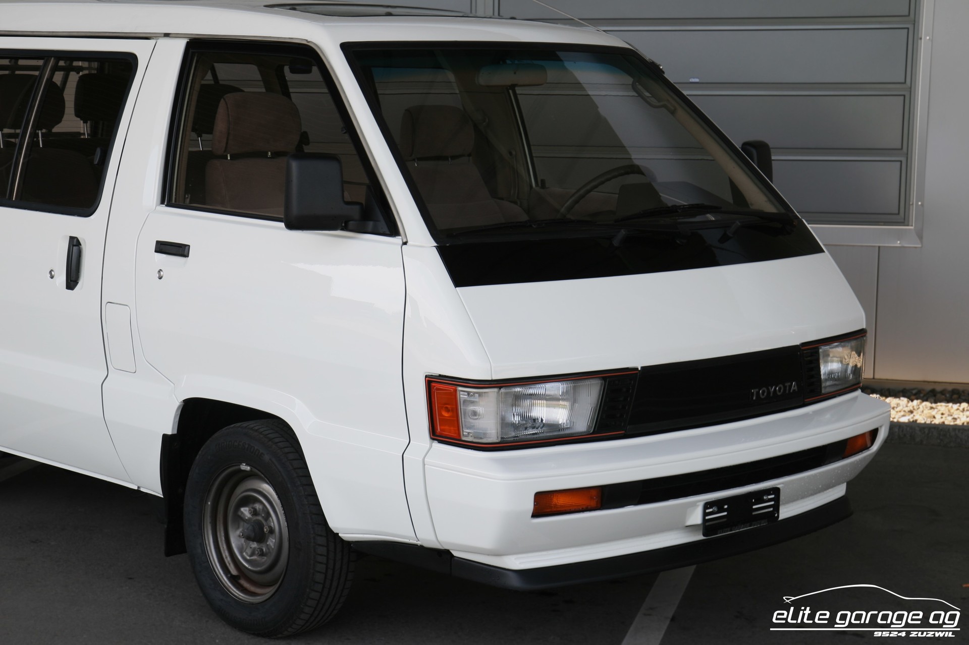 TOYOTA Model-F 2.2 Wagon GL-image-8
