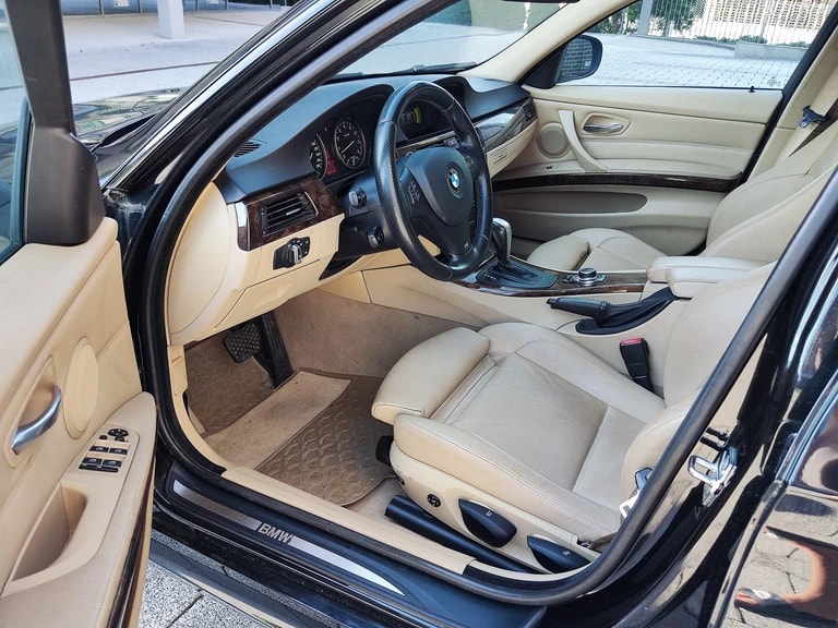 BMW 335i Steptronic-image-12