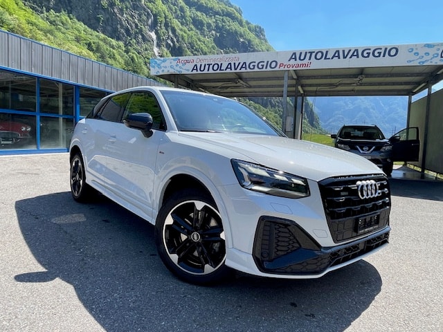 AUDI Q2 40 TFSI S line quattro S-tronic