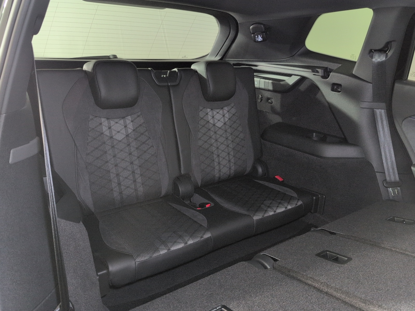 VW Tayron 2.0 TDI SCR R-Line 4Motion DSG-image-16
