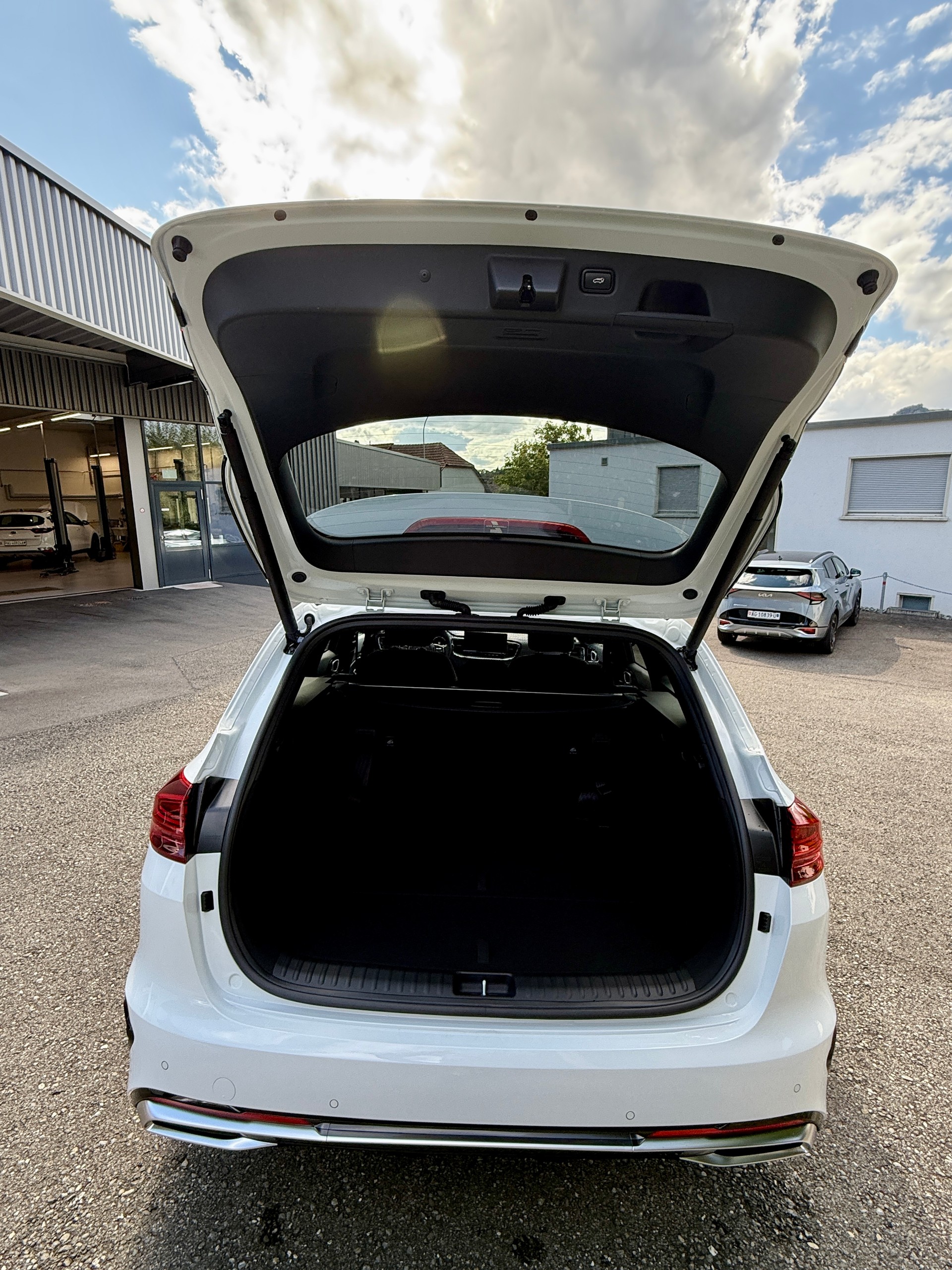 KIA Ceed Sportswagon 1.5 T-GDi MHEV GT-Line DCT-image-12