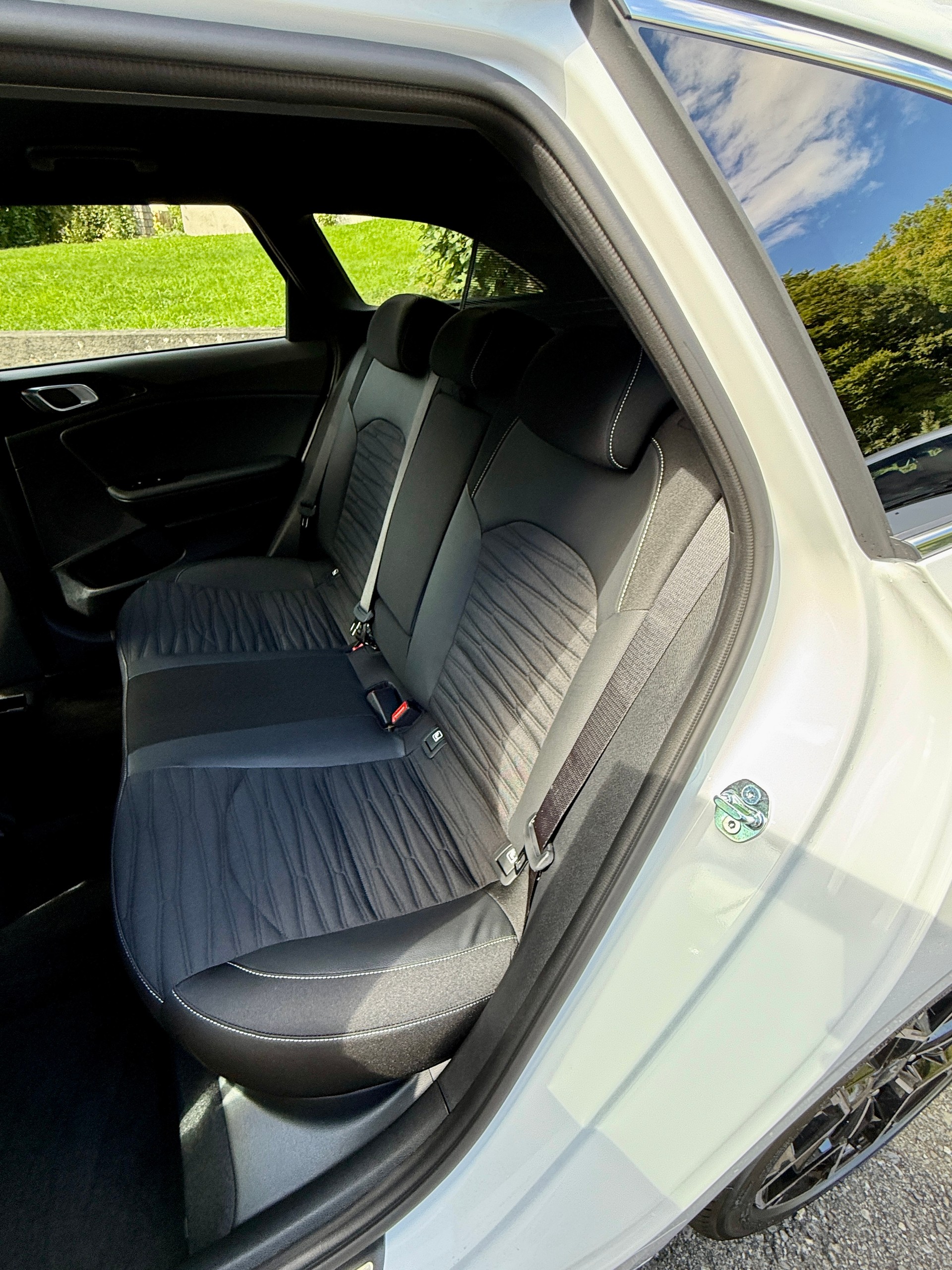 KIA Ceed Sportswagon 1.5 T-GDi MHEV GT-Line DCT-image-10