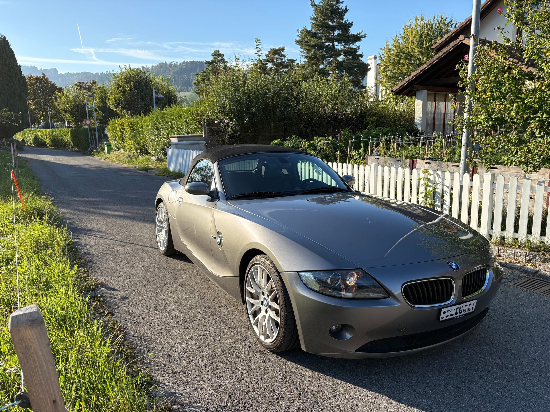 BMW Z4 2.2i Roadster-image-2
