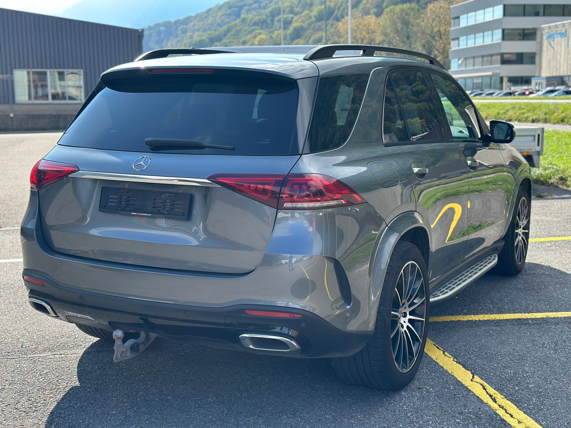 MERCEDES-BENZ GLE 400 d 4Matic AMG Line 9G-Tronic-image-5