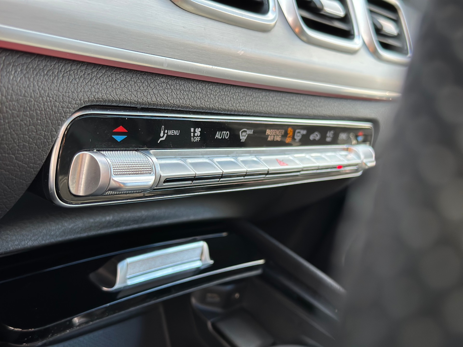MERCEDES-BENZ GLE 400 d 4Matic AMG Line 9G-Tronic-image-23