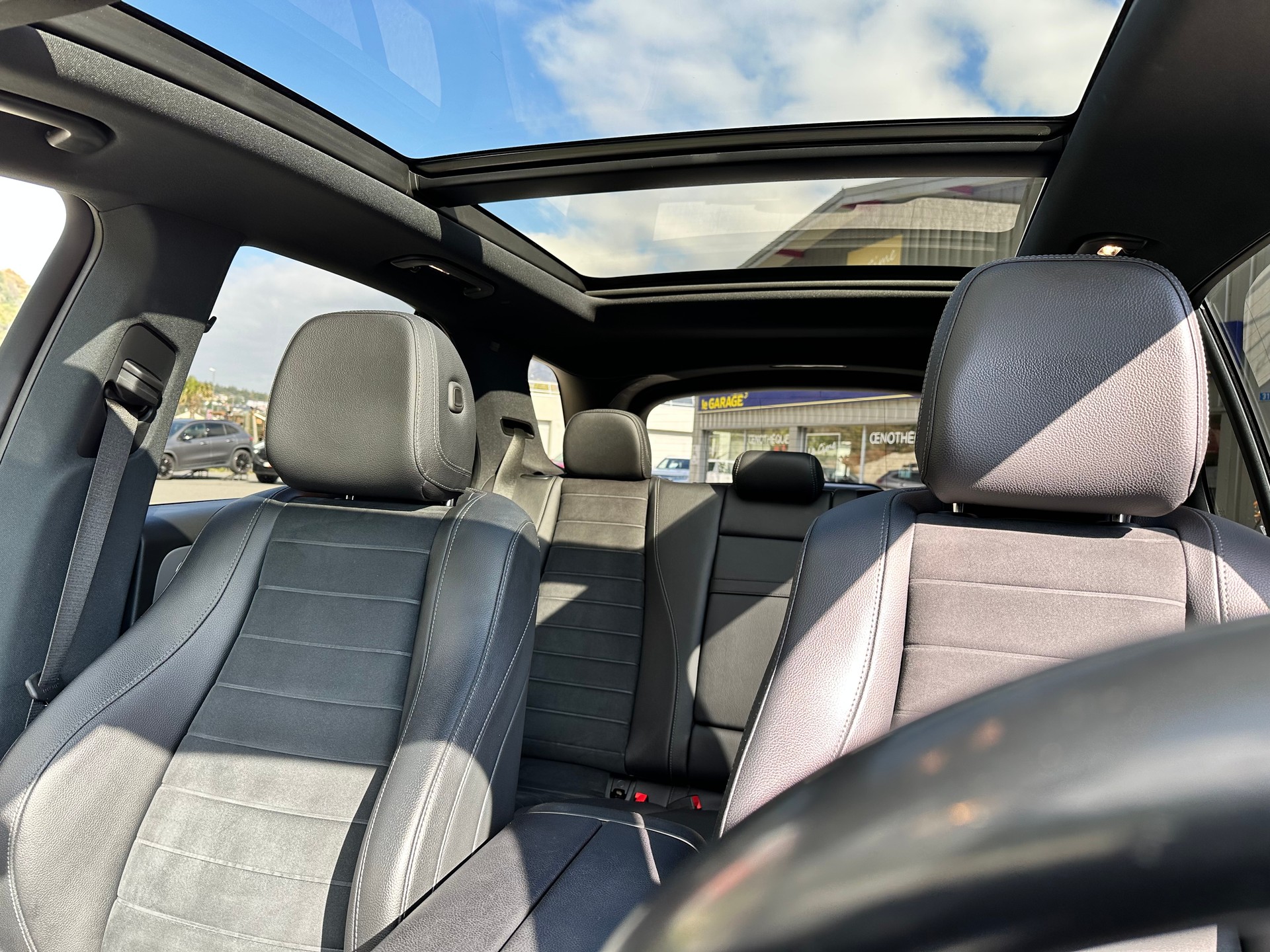 MERCEDES-BENZ GLE 400 d 4Matic AMG Line 9G-Tronic-image-13