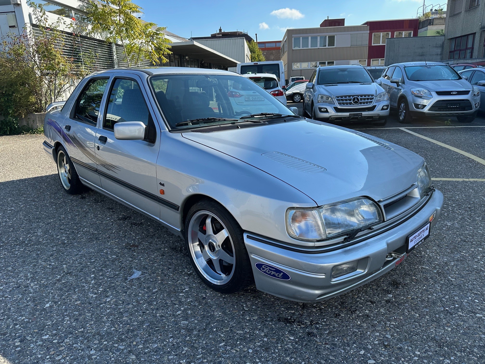 Car photo