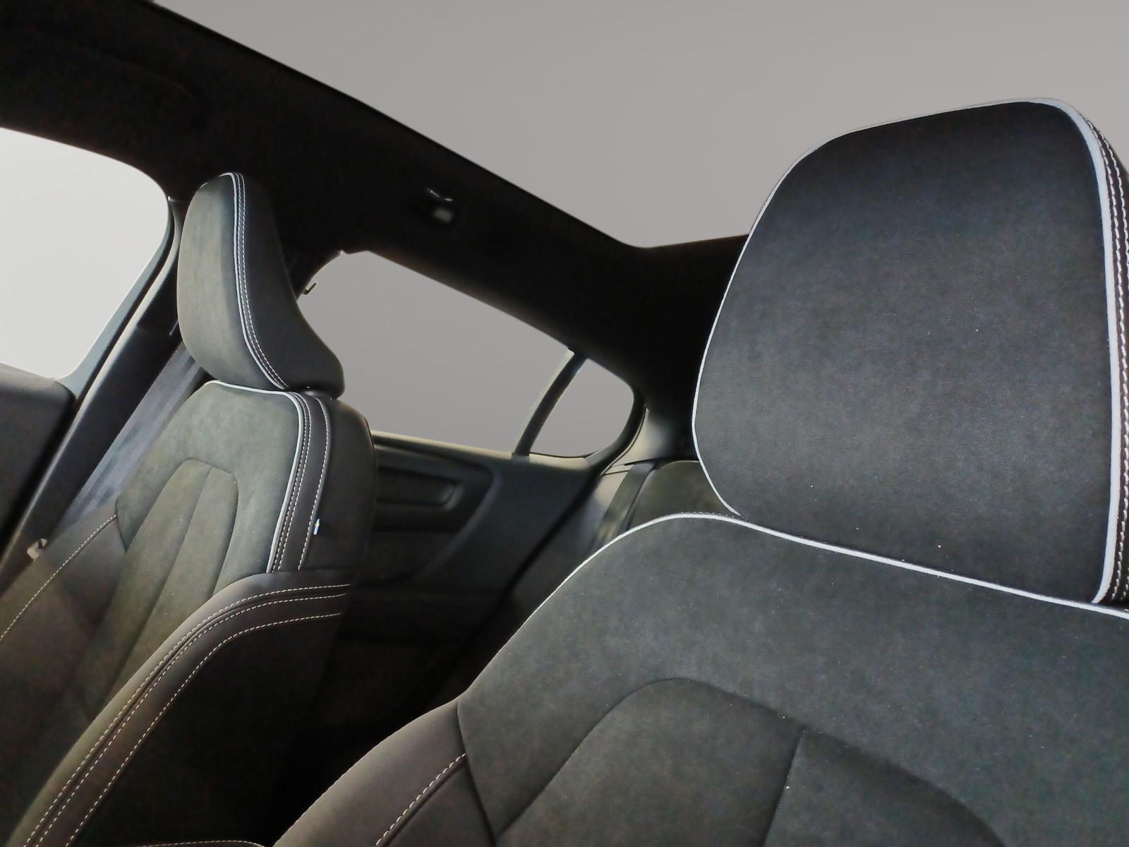 VOLVO C40 P8 Twin Recharge Ultimate AWD-image-7