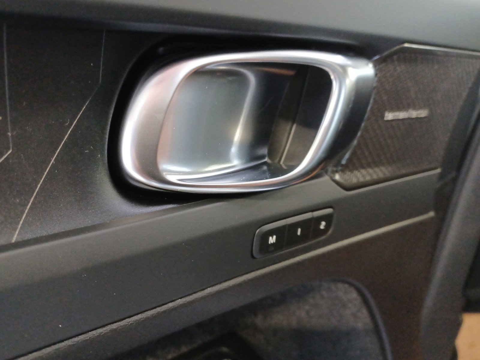 VOLVO C40 P8 Twin Recharge Ultimate AWD-image-6