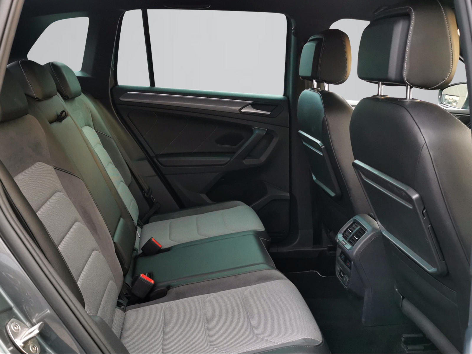 VW Tiguan 2.0TSI Highline 4Motion DSG-image-7