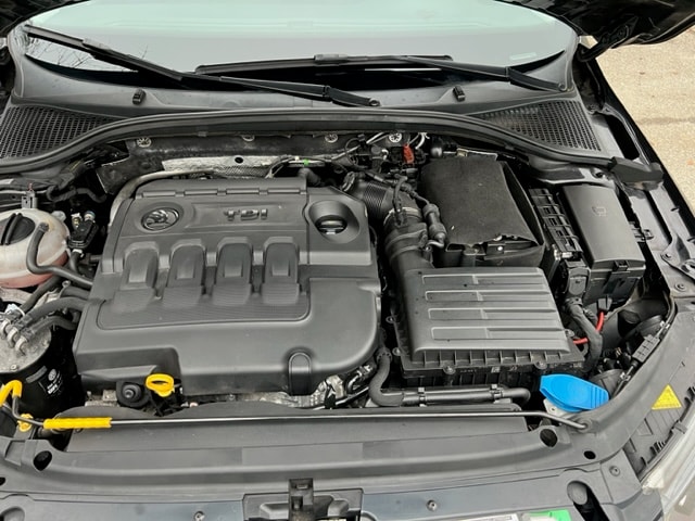 SKODA Octavia Combi 2.0 TDI Swiss Edition 4x4 DSG-image-8