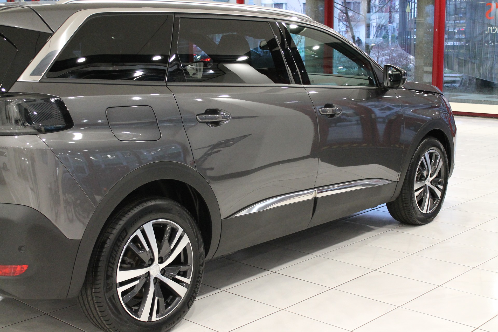 PEUGEOT 5008 1.5 BlueHDi Allure Pack EAT8-showroom-element-3