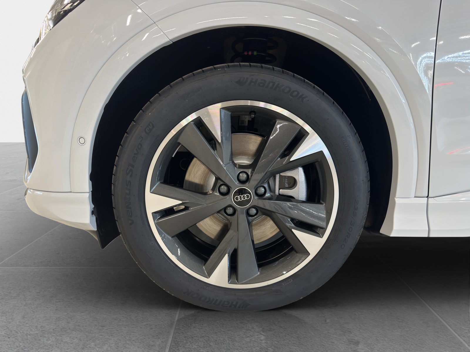 AUDI Q4 e-tron 45 Attraction-image-8