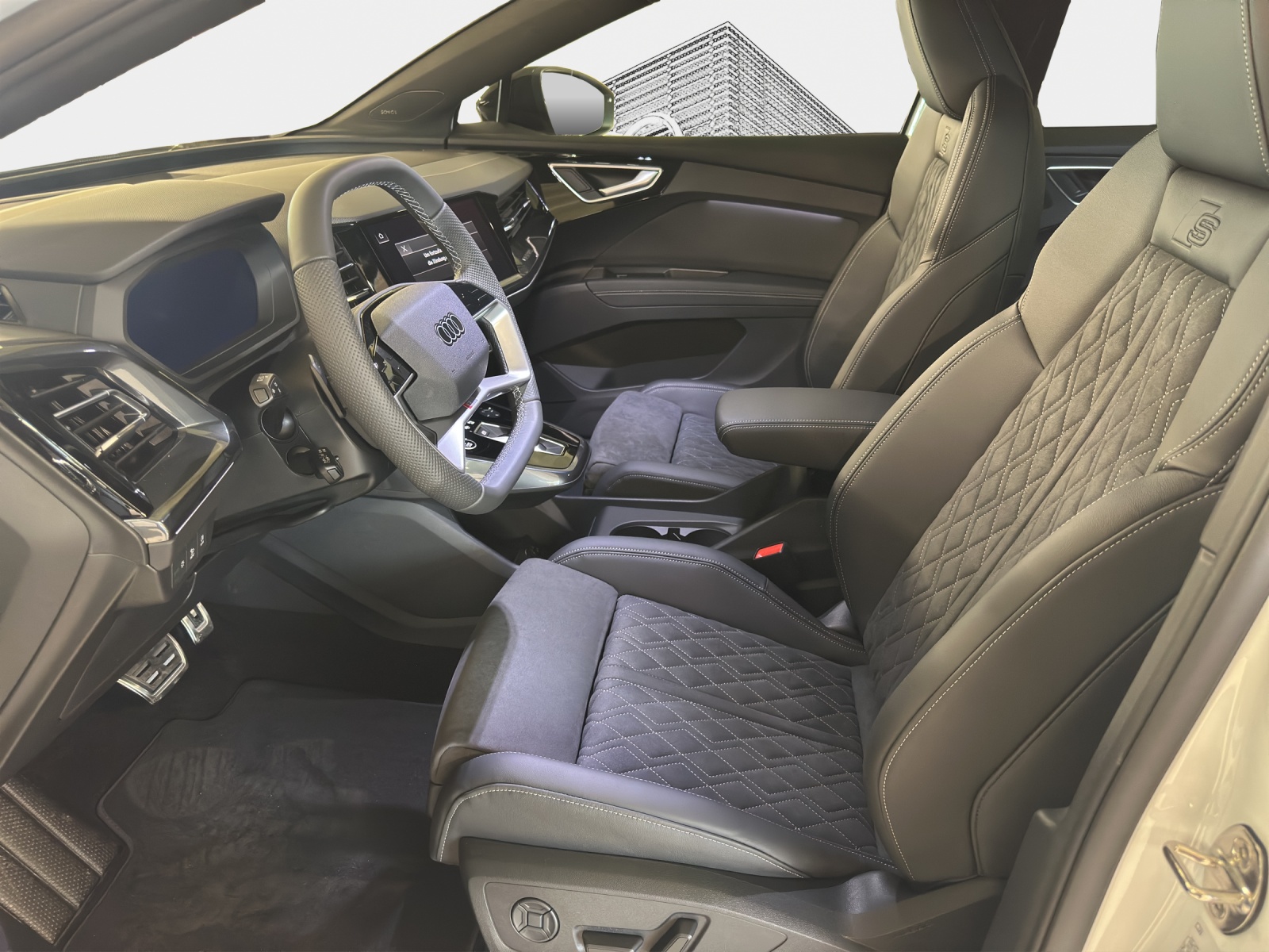 AUDI Q4 e-tron 45 Attraction-image-9