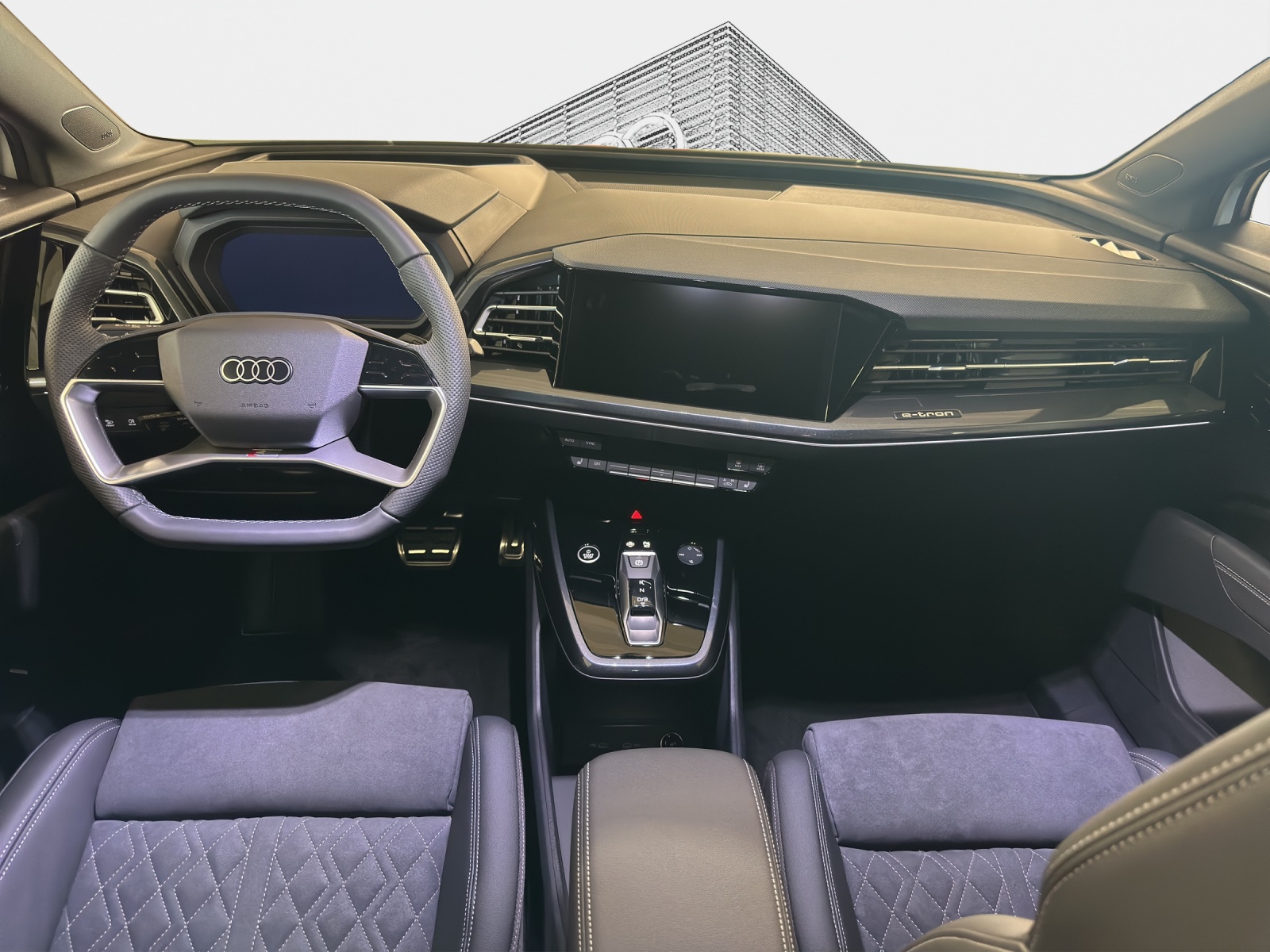 AUDI Q4 e-tron 45 Attraction-image-10