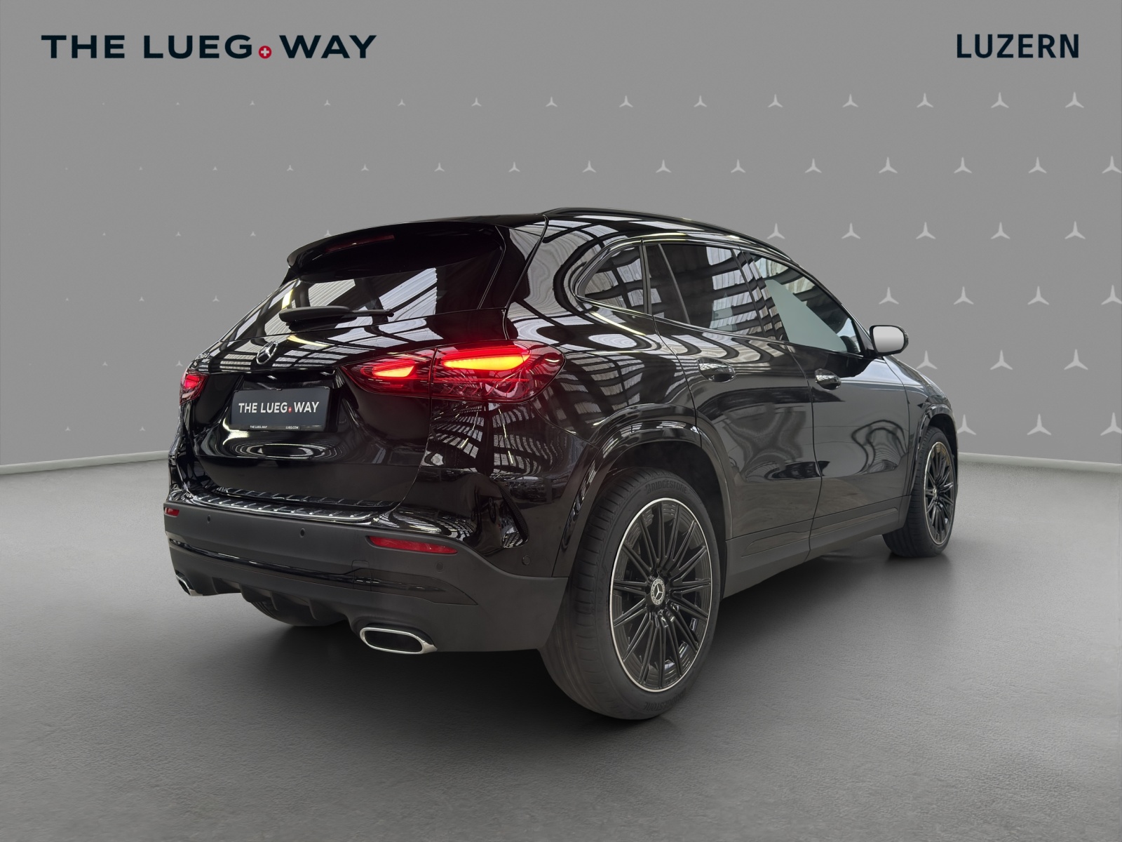 MERCEDES-BENZ GLA 200 Night Star 7G-DCT-image-4