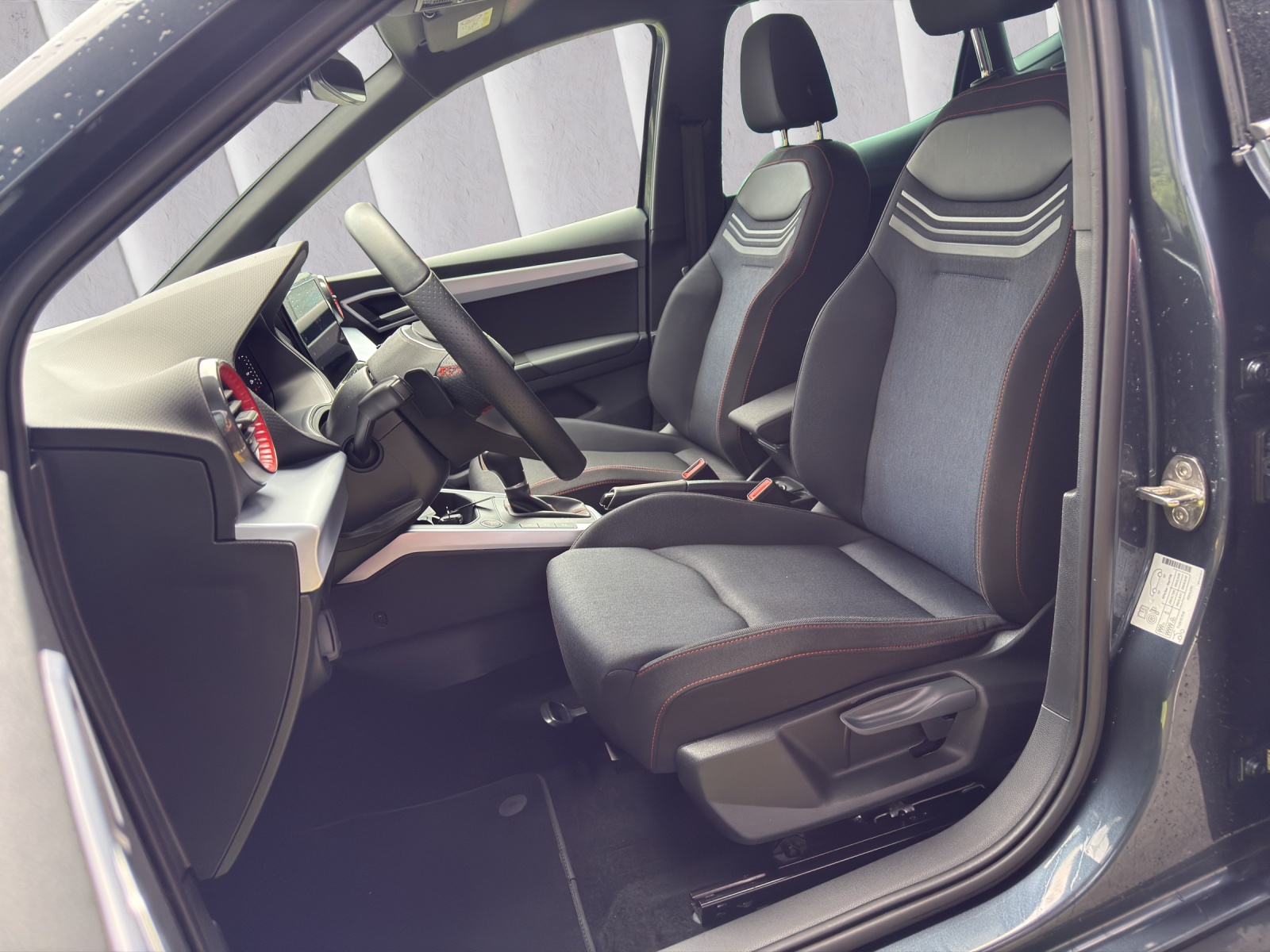 SEAT Arona 1.5 Eco TSI FR DSG-image-6