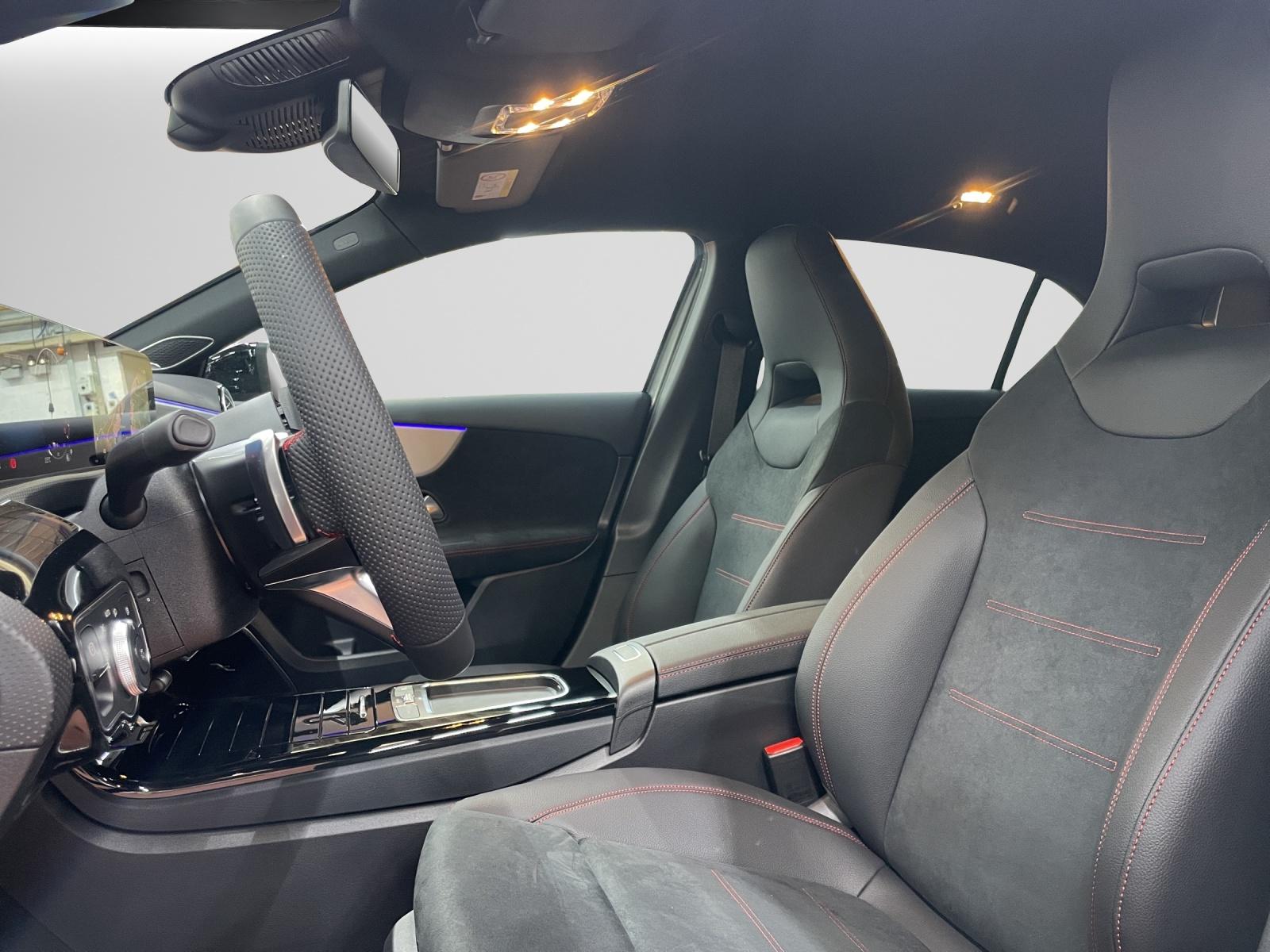 MERCEDES-BENZ A 250 e EQ Star AMG Line-image-3