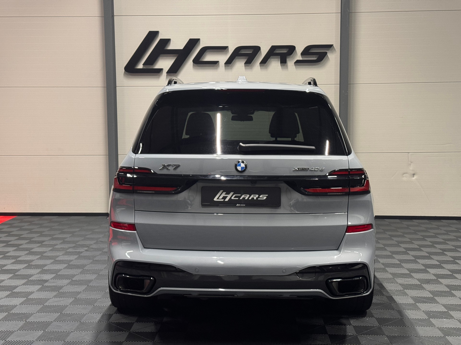 BMW X7 40d xDrive SAG M-Sport 6-Plätzer-image-3