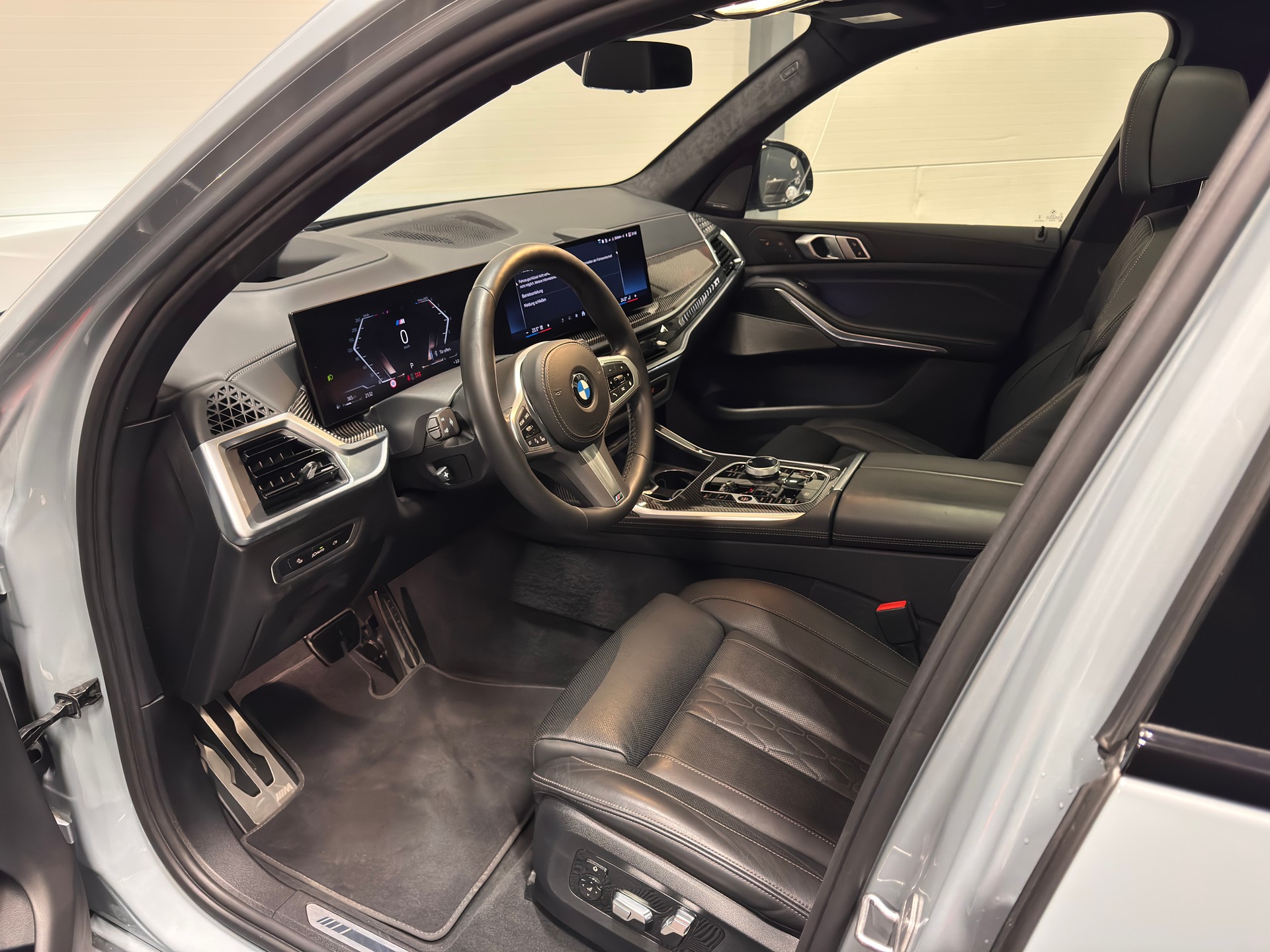 BMW X7 40d xDrive SAG M-Sport 6-Plätzer-image-11