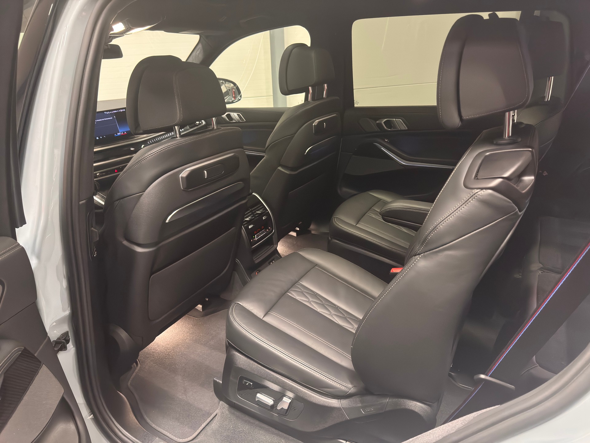 BMW X7 40d xDrive SAG M-Sport 6-Plätzer-image-13