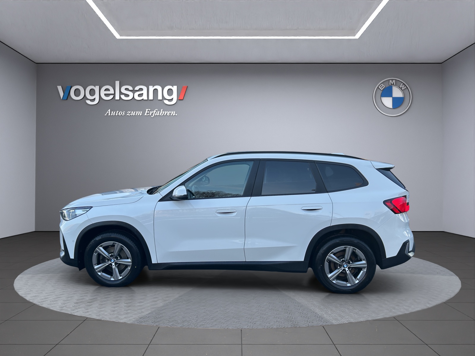 BMW X1 xDrive 20d 48V-image-3
