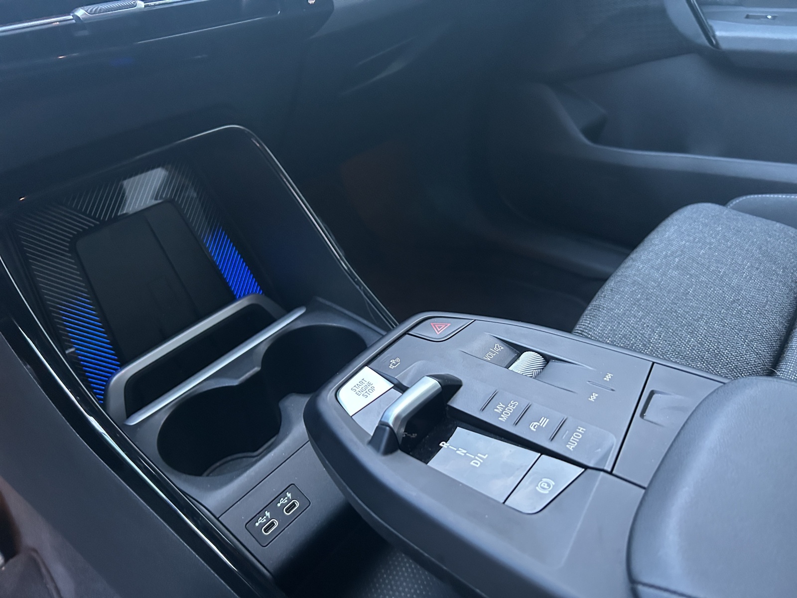 BMW X1 xDrive 20d 48V-image-18