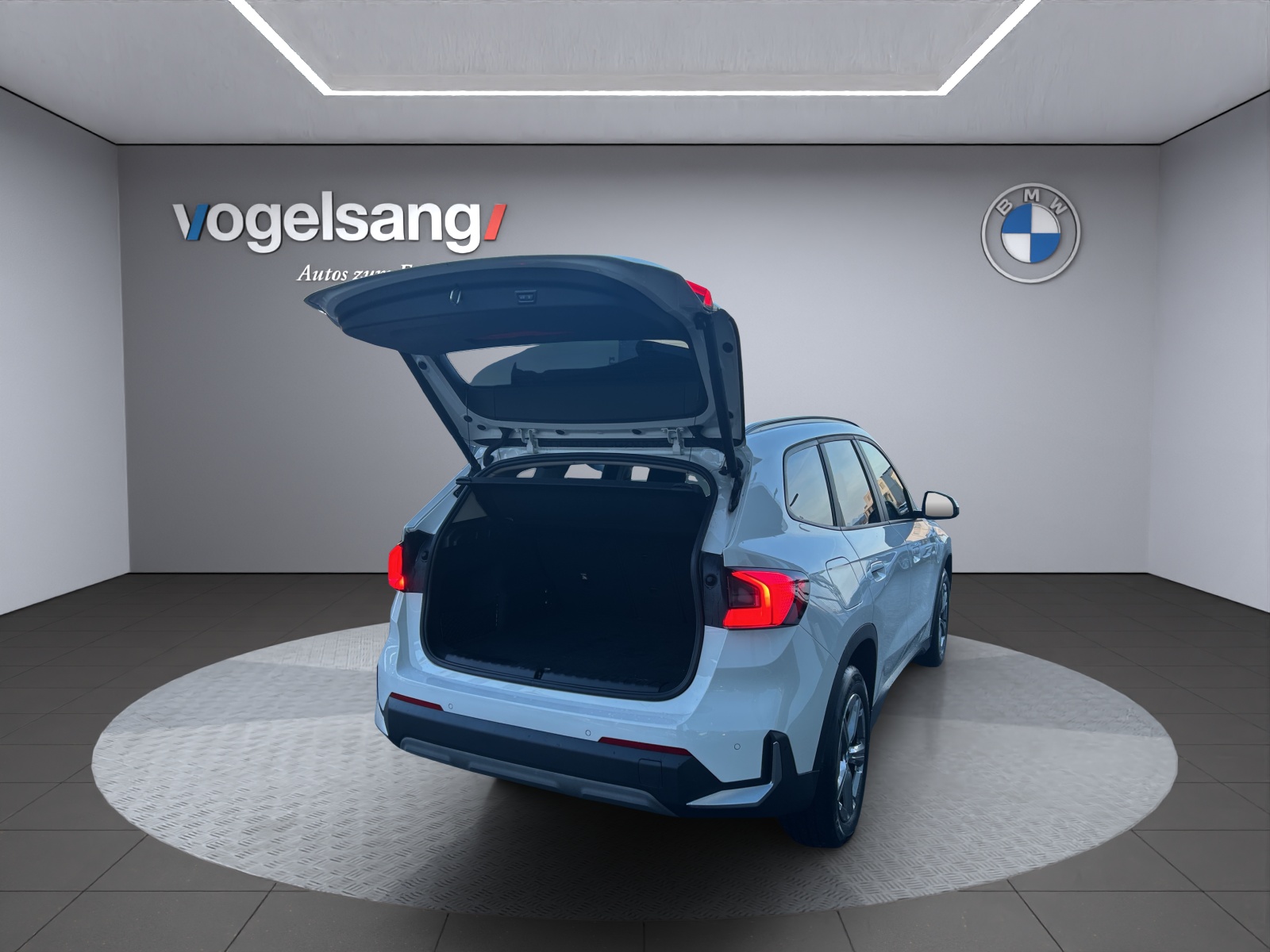 BMW X1 xDrive 20d 48V-image-8