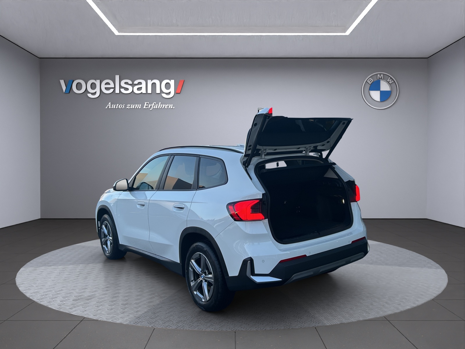 BMW X1 xDrive 20d 48V-image-7