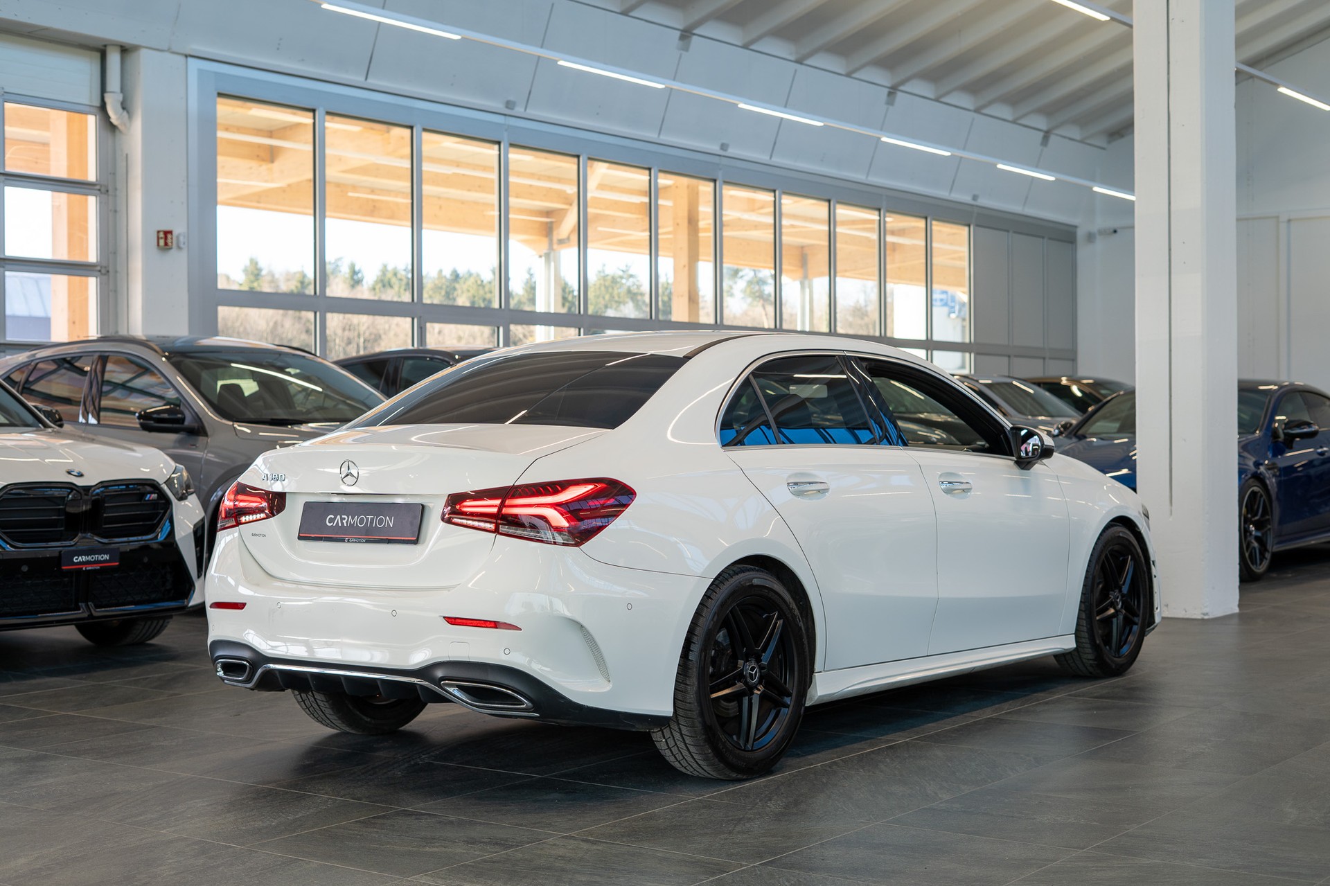 MERCEDES-BENZ A 180 AMG Line Limousine-image-3
