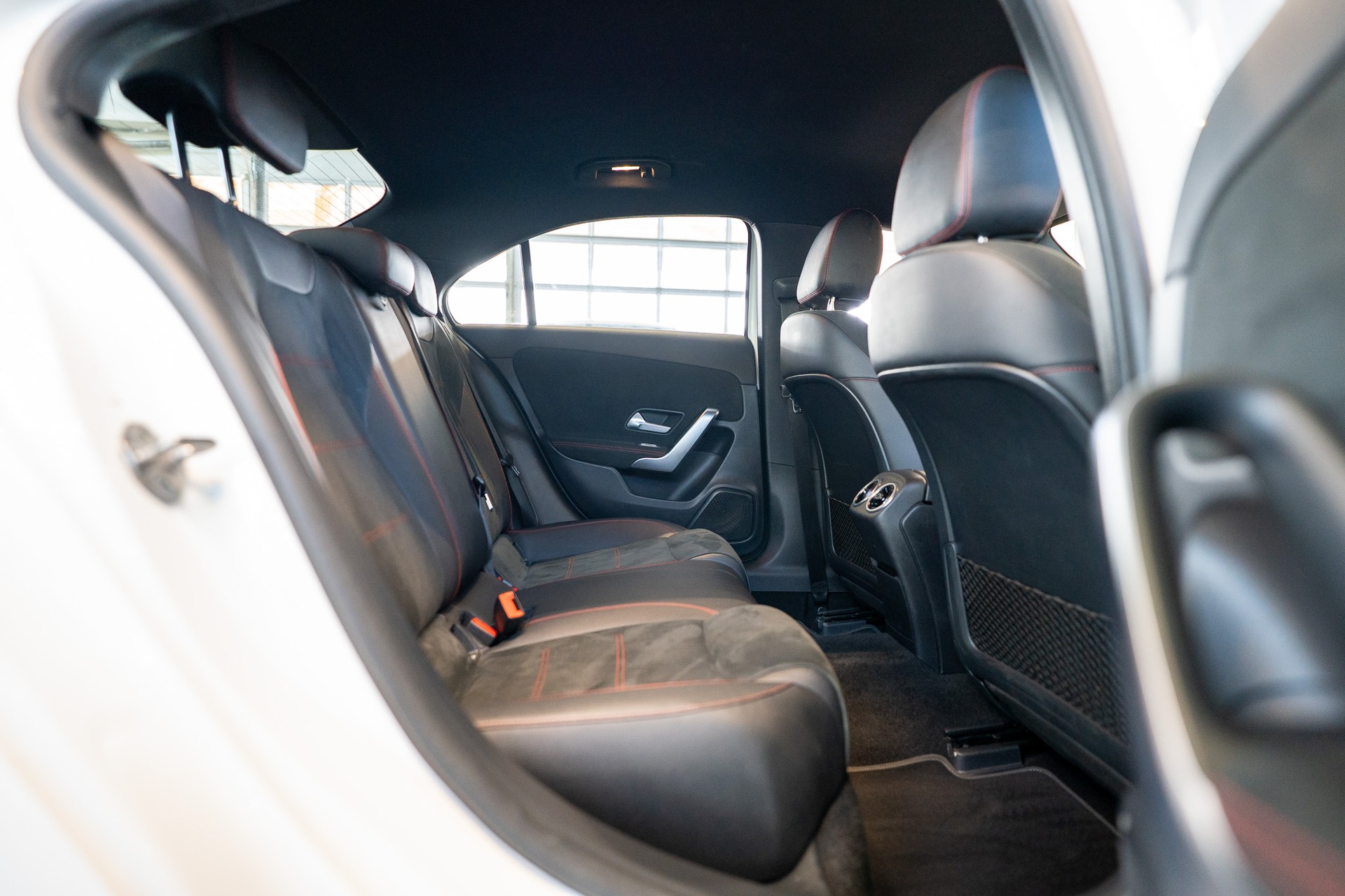 MERCEDES-BENZ A 180 AMG Line Limousine-image-11