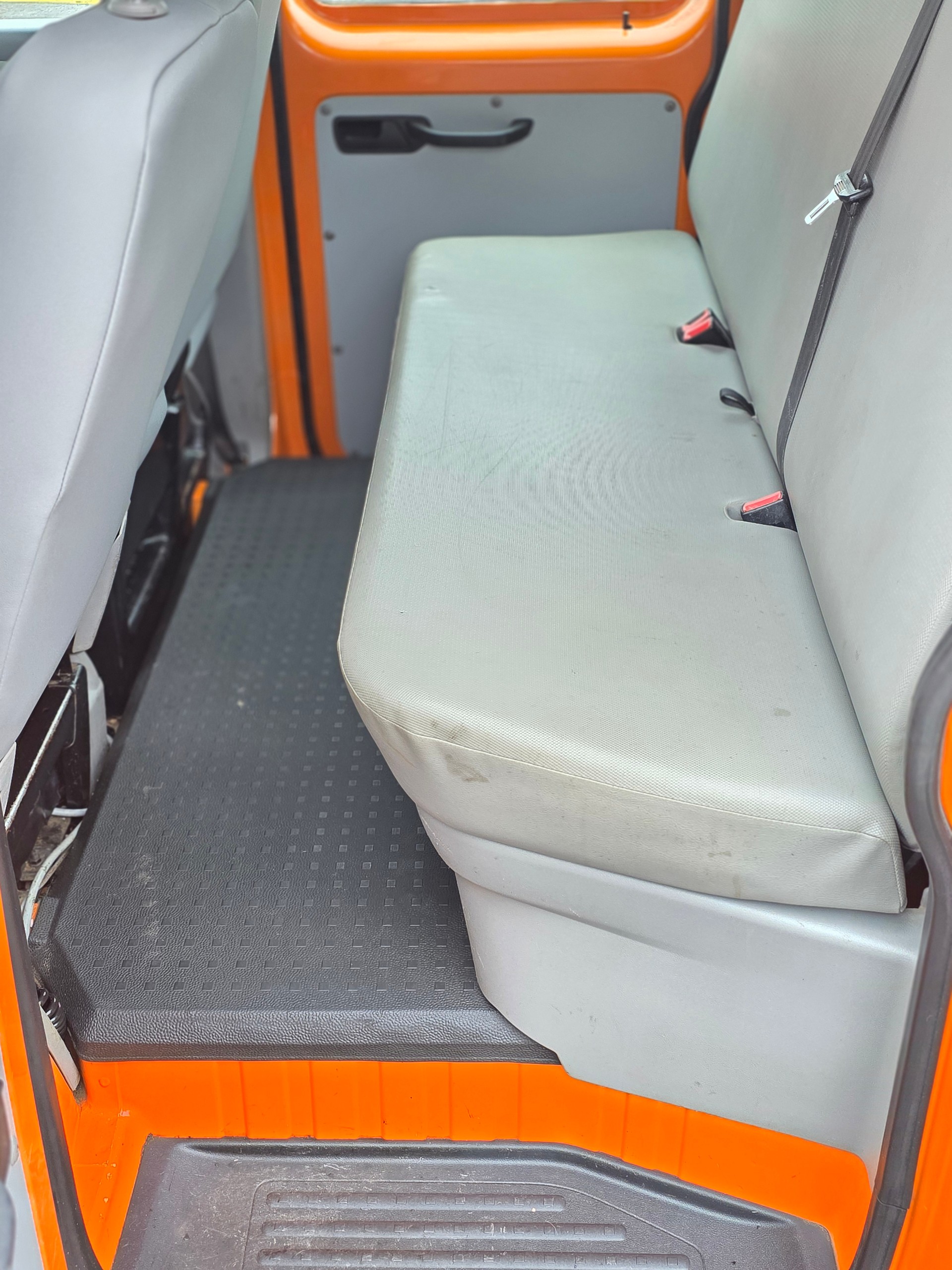 VW T5 2.0 TDI DSG - Kippbrücke-image-11