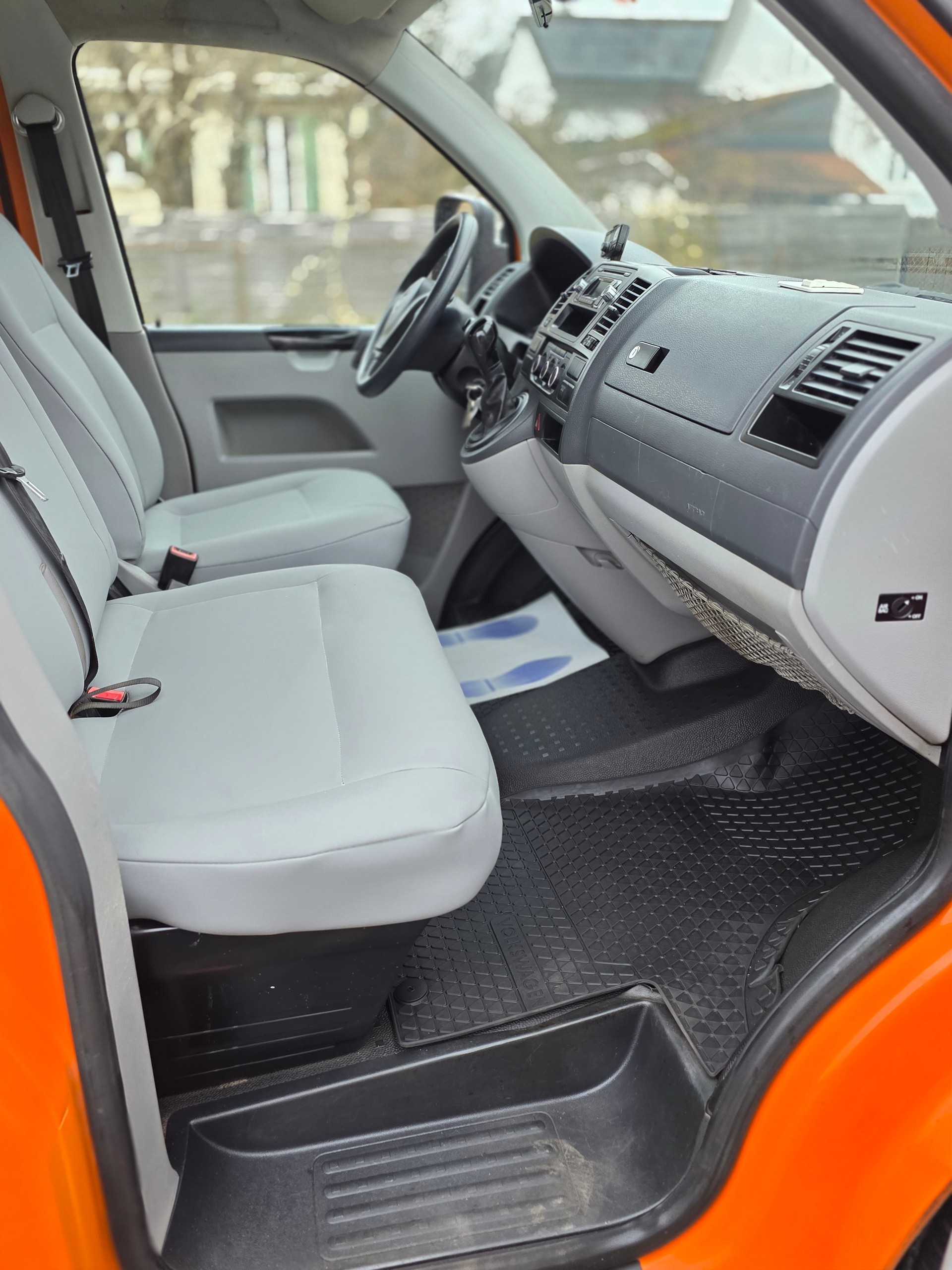 VW T5 2.0 TDI DSG - Kippbrücke-image-9