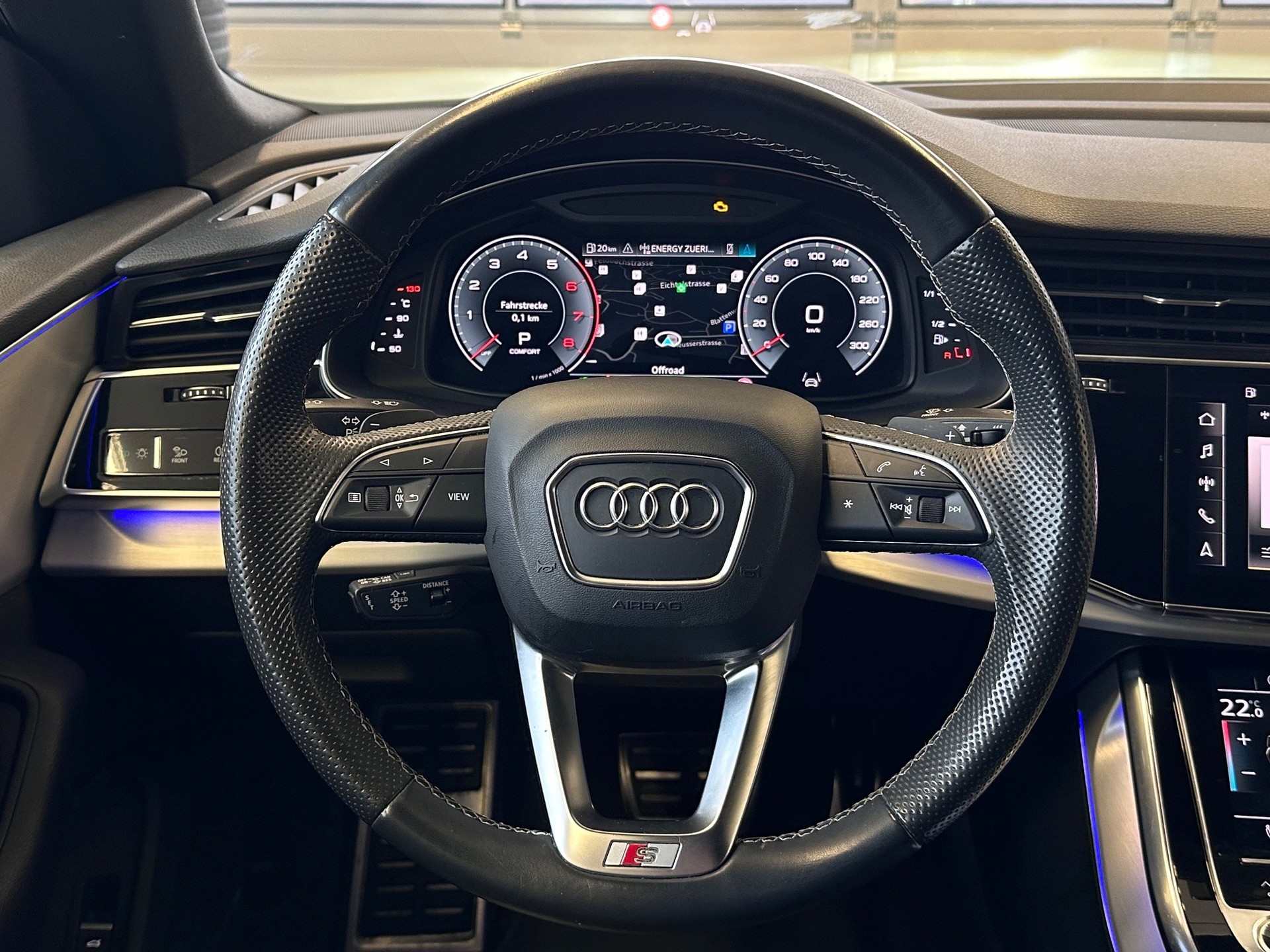 AUDI Q8 55 TFSI quattro tiptronic-image-5
