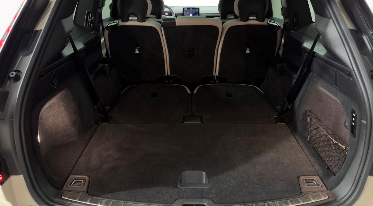 VOLVO EX90 Twin Plus AWD-image-13