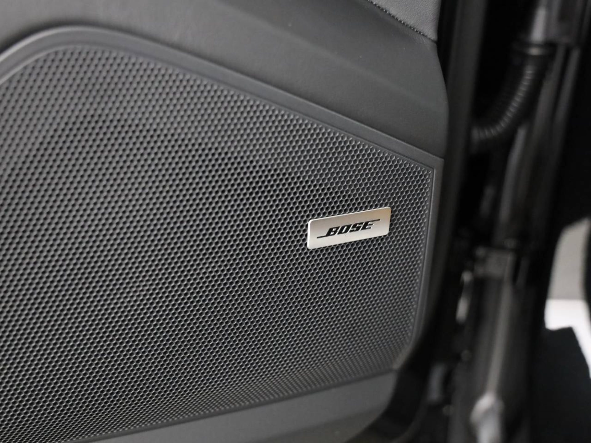 PORSCHE Cayenne-image-15