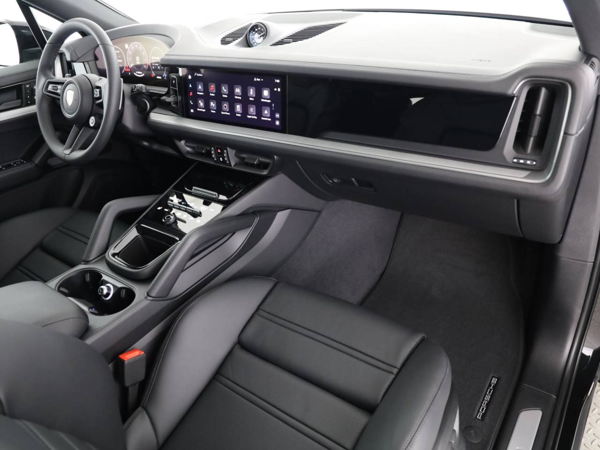 PORSCHE Cayenne-image-12