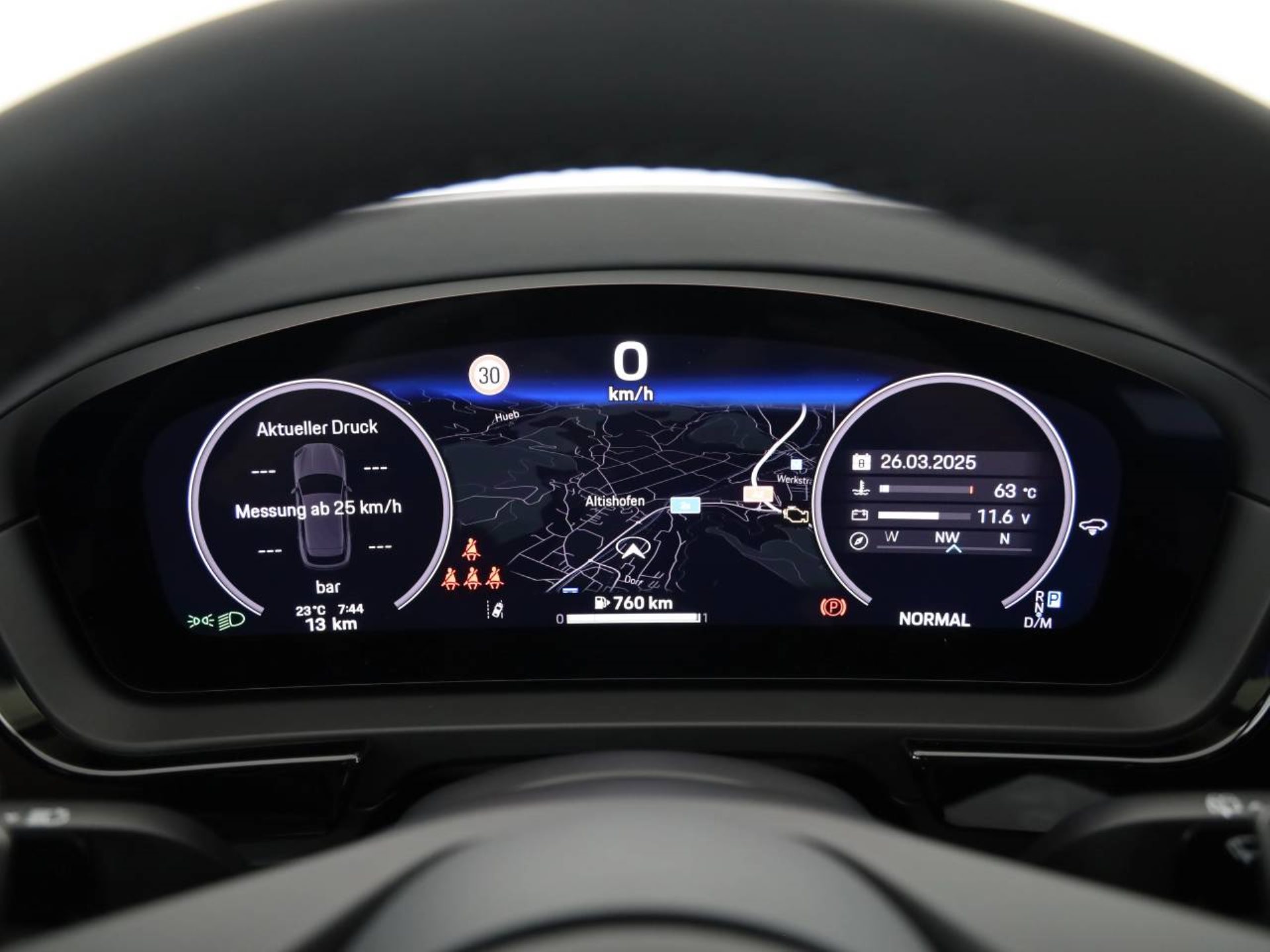 PORSCHE Cayenne-image-16