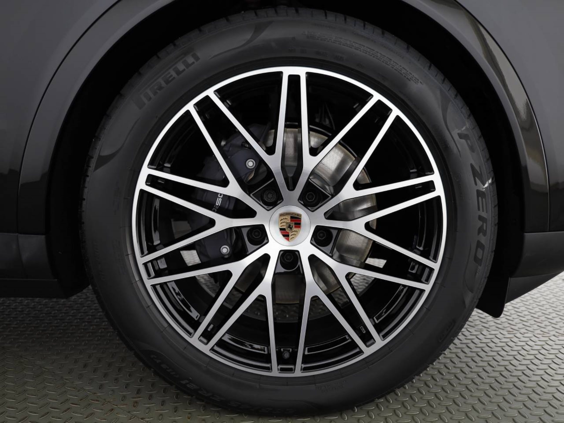 PORSCHE Cayenne-image-5